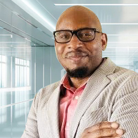 Portrait of Dr. Phillip Olla, Founder & CEO at StudyAid Institute
